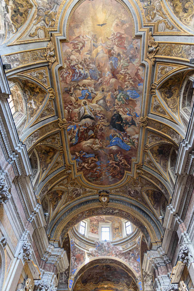 139 - Italia - Nápoles - iglesia de San Ferdinando.jpg